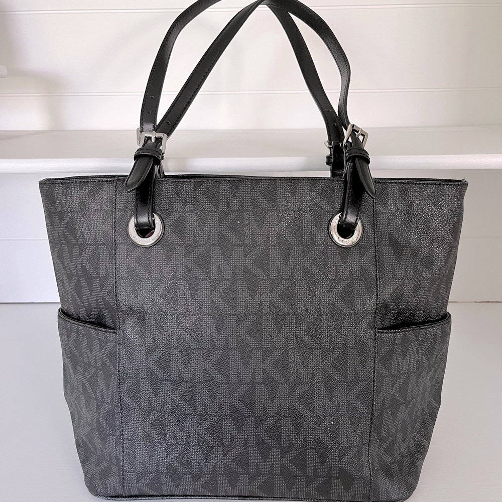 Michael kors shoulder bag